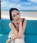 Sanya 31 ans ่ Thaïlande