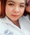 Alisa 32 ans Samut Sakhon Thaïlande