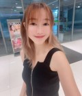 Rose 30 ans Thailand  Thaïlande