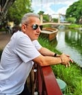 Jules 59 ans Phnom Penh Cambodge