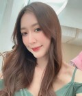 Fah nong. 35 ans Bangkok Thaïlande