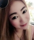 Pranee 45 ans Chiburi Thaïlande