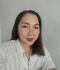 Nong 44 ans Kumpawapee  Thaïlande