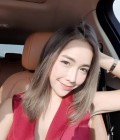 Sanya 31 ans ่ Thaïlande