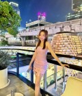 Chitra 35 Jahre Bangkok Mahanakhon Thailand