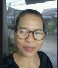 Sirirak 59 ans Pavitra Thaïlande