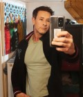 Massimo 52 ans Bruxelles Belgique