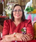 Suzi 61 Jahre Center Thailand