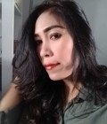 Suphasinee 46 ans Samut Prakan Thaïlande