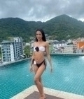 Kira 19 ans Phuket Patong Thaïlande