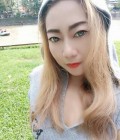 Pranee 45 ans Chiburi Thaïlande