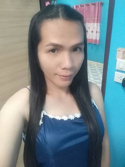 Poumpuy 35 years Khon Karen  Thailand