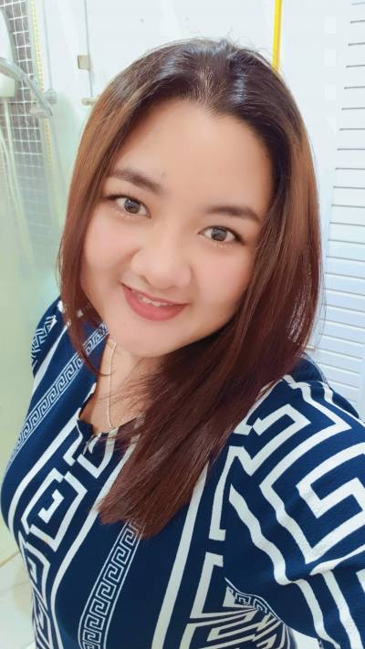 Oum 33 ans Khonkaen Thailand Thaïlande