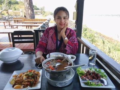 Mai 28 ans Sisaket Thaïlande