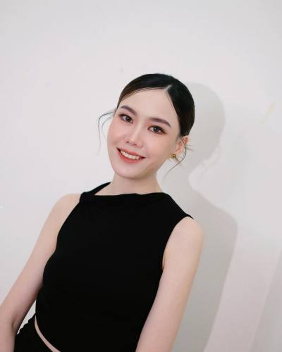 Chariya 33 ans Bangkok Thaïlande