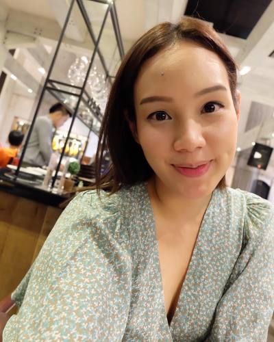 Amira 34 ans Bangkok Thaïlande