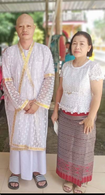 Apichet 37 ปี Khao Saming ไทย