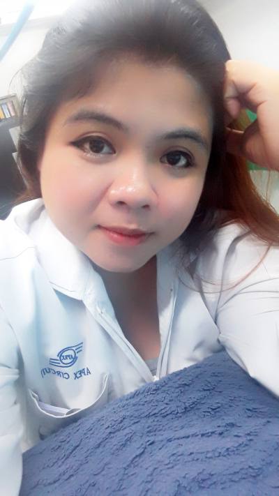 Alisa 32 Jahre Samut Sakhon Thailand