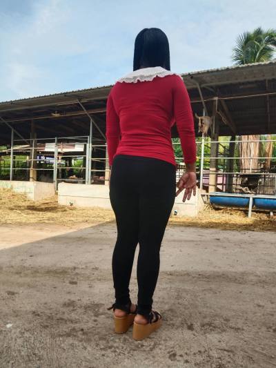 Vinny 38 ans Lopburi Thaïlande