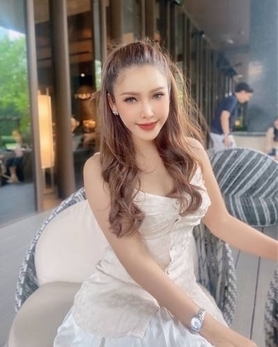 Pimchanok 35 ans Bangkok Thaïlande