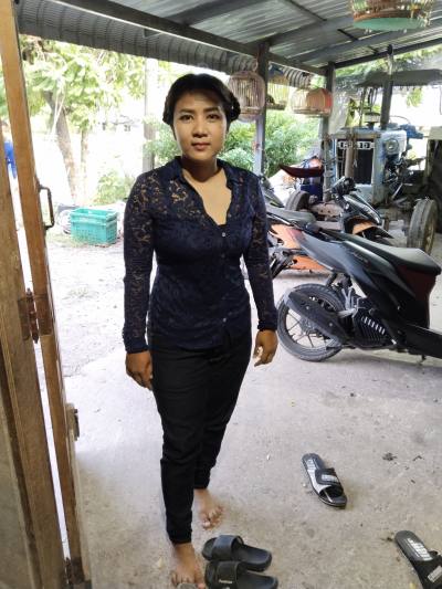 Vinny 38 ans Lopburi Thaïlande