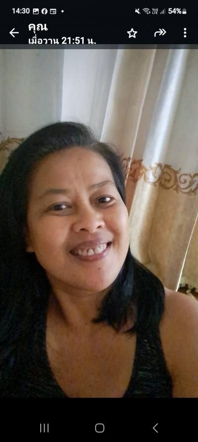 Somkid 54 ans Rayong  Thaïlande