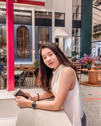 Iris 22 Jahre Chiang Mai Thailand