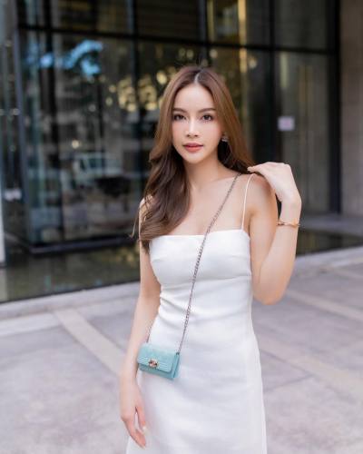 Elsa 36 Jahre Bangkok Thailand