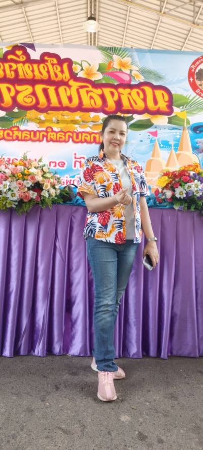 Vivian 45 ans Kumpawapi Thaïlande