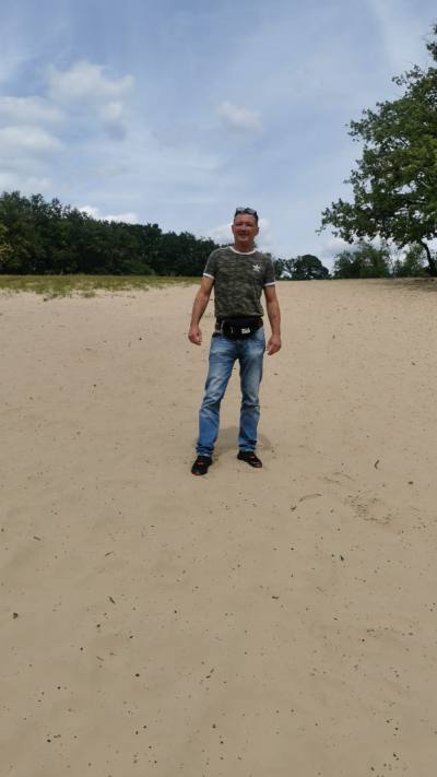 Mirco 54 ans Berlin Allemagne