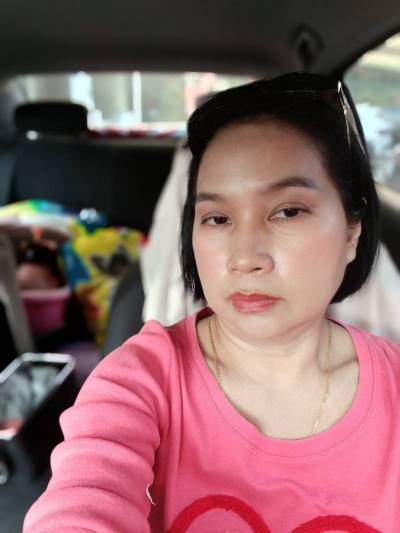 Bee 54 ans Bangkok  Thaïlande