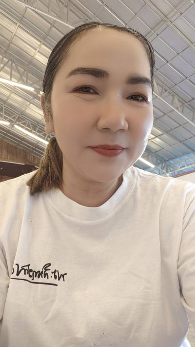 Nong 44 ans Kumpawapee  Thaïlande