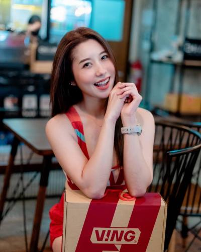 Ariana 35 ans Bangkok Thaïlande