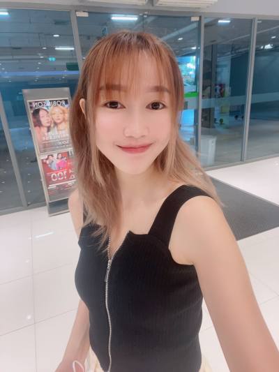 Rose 30 ans Thailand  Thaïlande