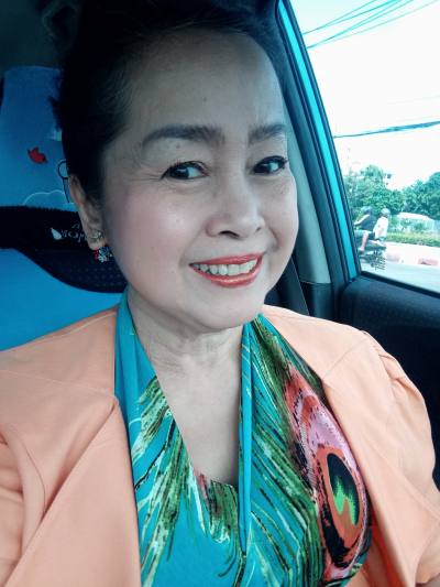 Kat 63 ans Bangkok Thaïlande