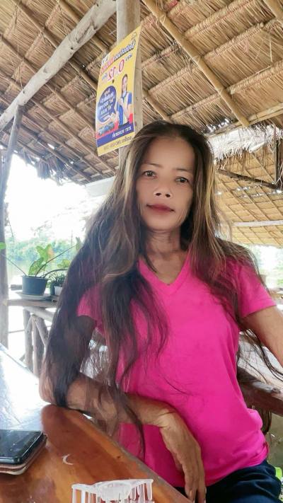 Ploy 54 ans Lori Province Thaïlande