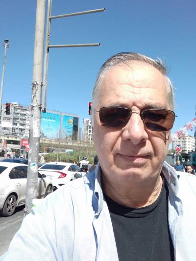 Enis 60 ans Istanbul Turquie