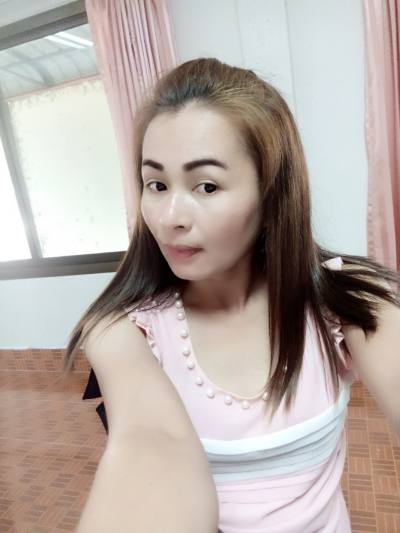 Aisarapon  Chanaboin 41 Jahre โนนสัง Thailand