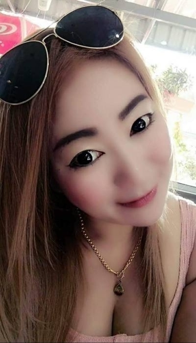 Pranee 45 ans Chiburi Thaïlande