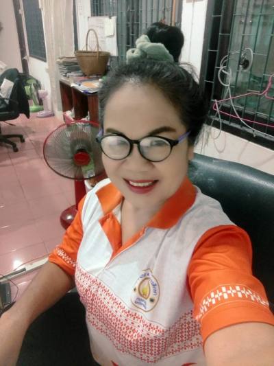 Noifat 58 Jahre Kalasin Thailand