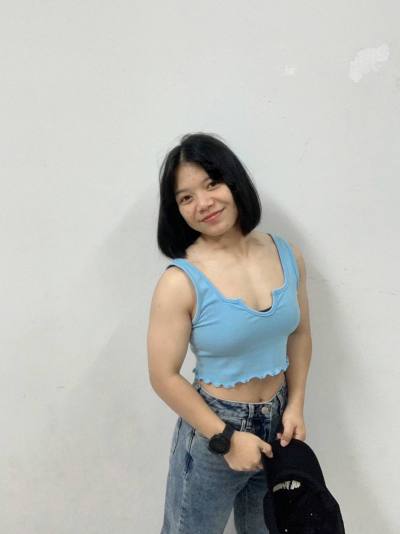 Naruemol 18 ans Chiang Mai Thaïlande