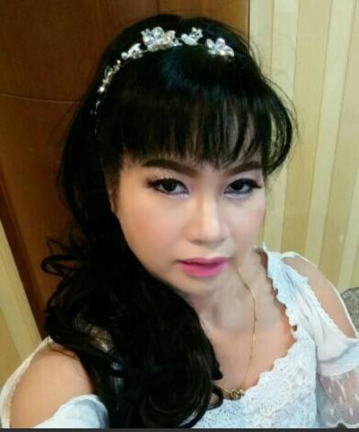 Bee 54 ans Bangkok  Thaïlande