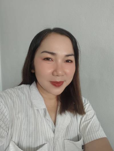 Nong 44 ans Kumpawapee  Thaïlande