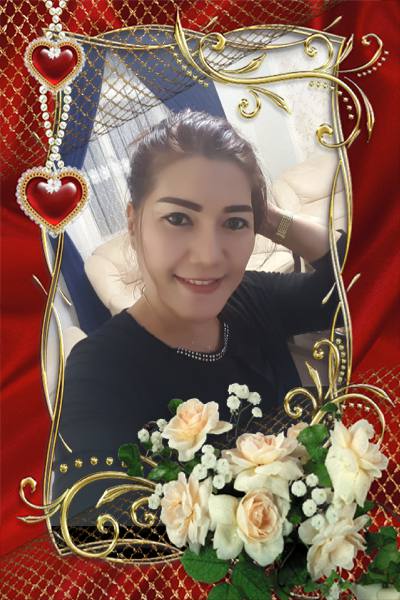 Phavika 47 ans Prachinburi Thaïlande