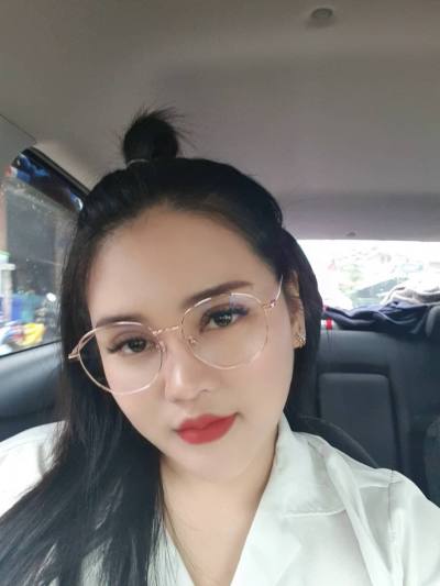 Praew 31 ans Nonthaburi Thaïlande