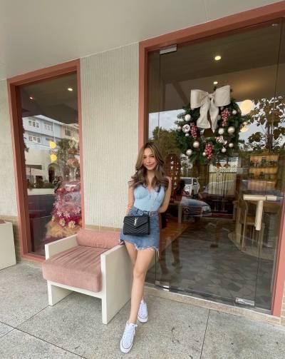 Panita 24 ans Bangkok Thaïlande