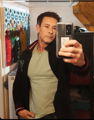 Massimo 52 ans Bruxelles Belgique