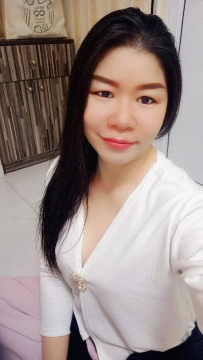 Rin 34 ans Bangkok Thaïlande