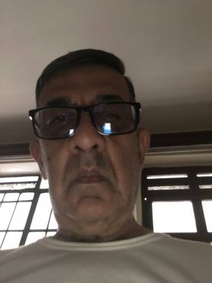 Subhash 69 ans Nairobi Kenya