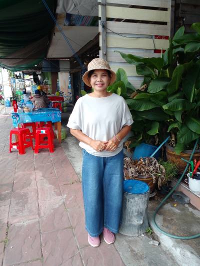 Kanchisa 56 ans Buriram Thaïlande